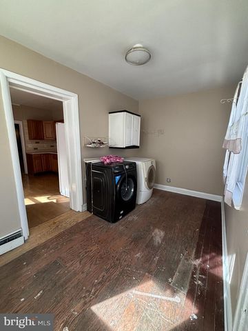 16 BARNT AVE, Trenton, NJ 08611