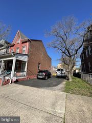 16 BARNT AVE, Trenton, NJ 08611