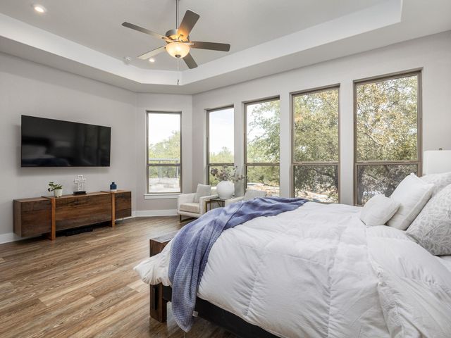 901 Clark CV, Buda, TX 78610