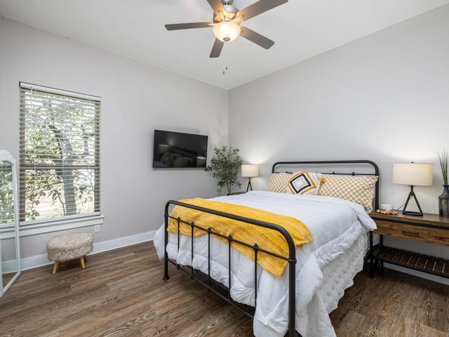 901 Clark CV, Buda, TX 78610