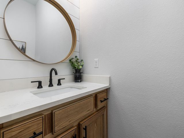 901 Clark CV, Buda, TX 78610