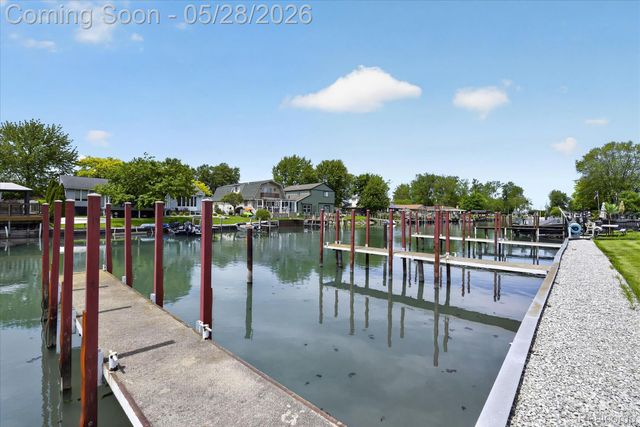 29886 Pointe Drive, Gibraltar, MI 48173