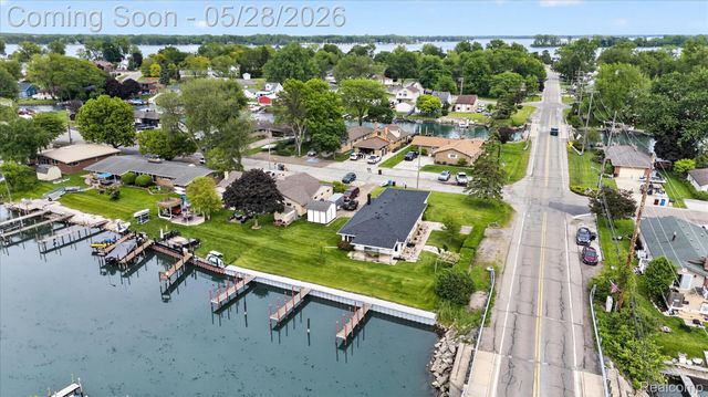 29886 Pointe Drive, Gibraltar, MI 48173