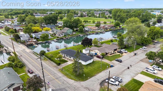 29886 Pointe Drive, Gibraltar, MI 48173