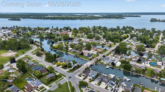 29886 Pointe Drive, Gibraltar, MI 48173