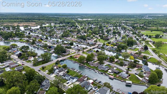 29886 Pointe Drive, Gibraltar, MI 48173