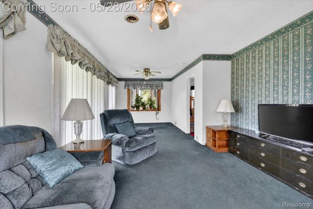 29886 Pointe Drive, Gibraltar, MI 48173