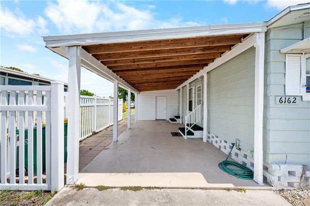 6162 Redwing AVE, Englewood, FL 34224