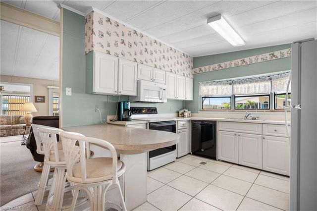 6162 Redwing AVE, Englewood, FL 34224