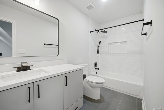 120 County Road 3828, San Antonio, TX 78253