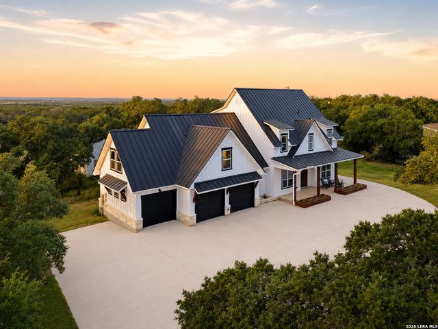 120 County Road 3828, San Antonio, TX 78253