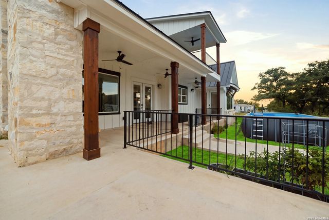 120 County Road 3828, San Antonio, TX 78253