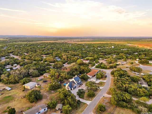 120 County Road 3828, San Antonio, TX 78253