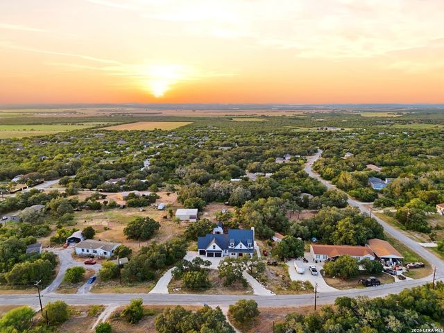 120 County Road 3828, San Antonio, TX 78253