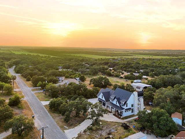 120 County Road 3828, San Antonio, TX 78253