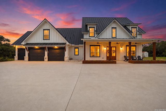 120 County Road 3828, San Antonio, TX 78253