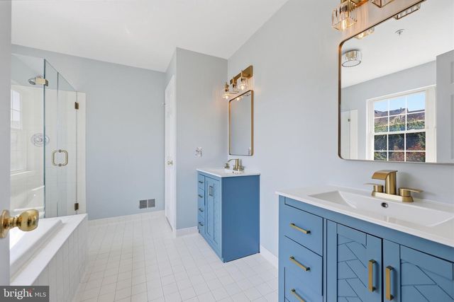 2215 PARISH LN, Frederick, MD 21701