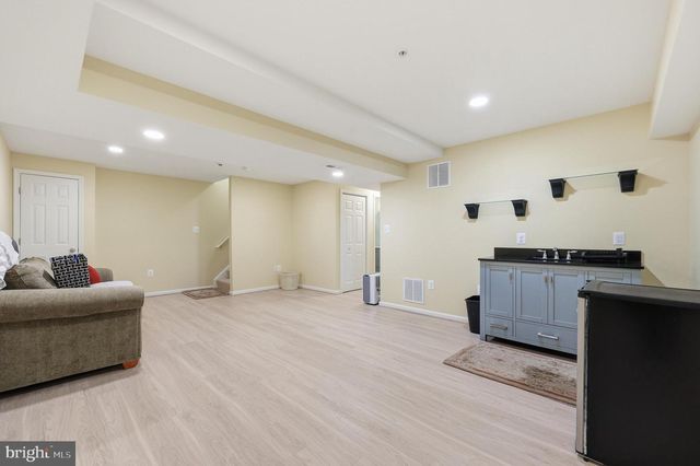 2215 PARISH LN, Frederick, MD 21701