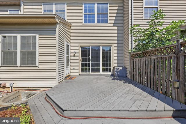 2215 PARISH LN, Frederick, MD 21701