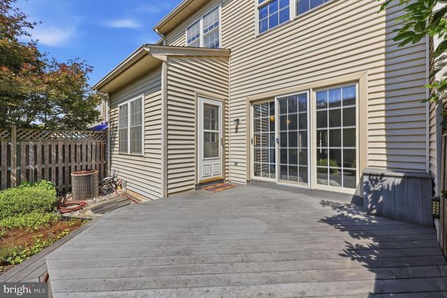 2215 PARISH LN, Frederick, MD 21701