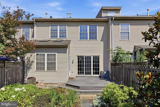 2215 PARISH LN, Frederick, MD 21701