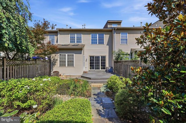2215 PARISH LN, Frederick, MD 21701