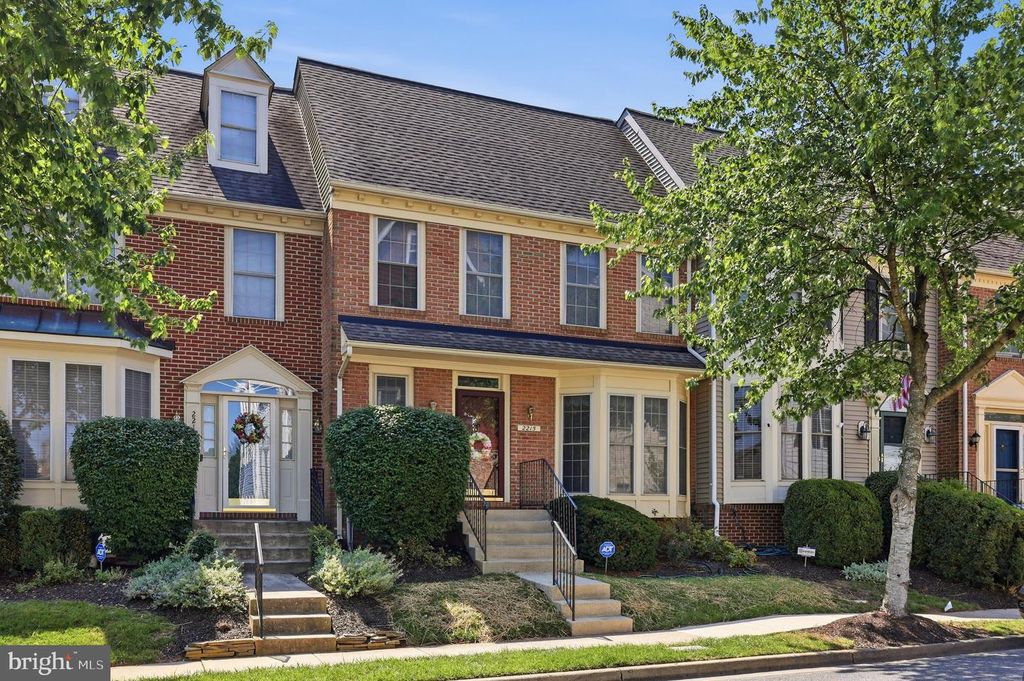 2215 PARISH LN, Frederick, MD 21701