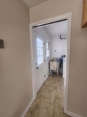 8235 W Summerdale Avenue, Chicago, IL 60656