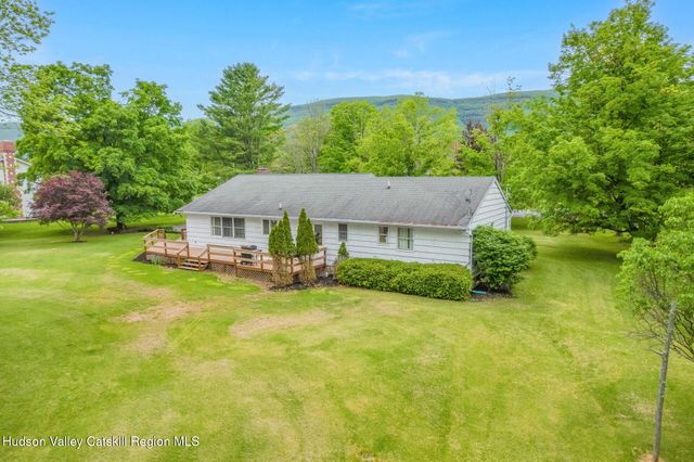 984 Blue Mountain Road, Saugerties, NY 12477