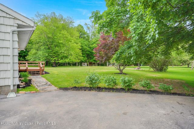 984 Blue Mountain Road, Saugerties, NY 12477