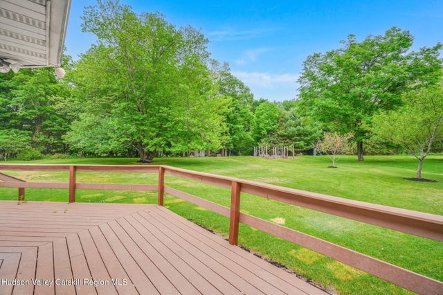 984 Blue Mountain Road, Saugerties, NY 12477