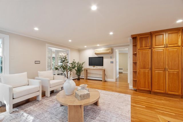 5 Tavern Ln, Lexington, MA 02421