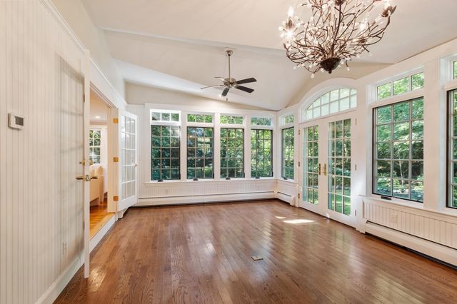 5 Tavern Ln, Lexington, MA 02421