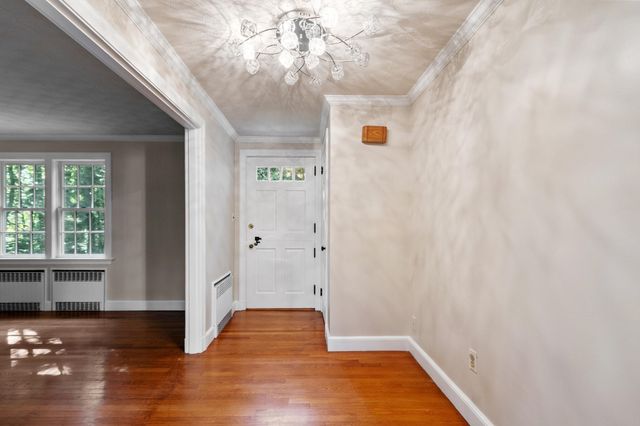 5 Tavern Ln, Lexington, MA 02421