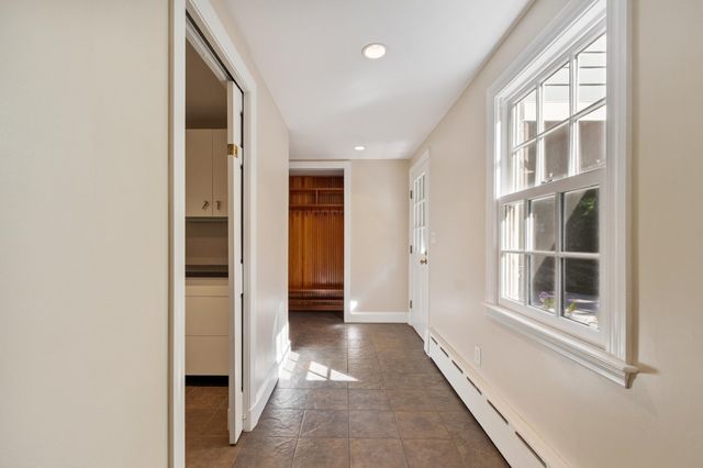 5 Tavern Ln, Lexington, MA 02421