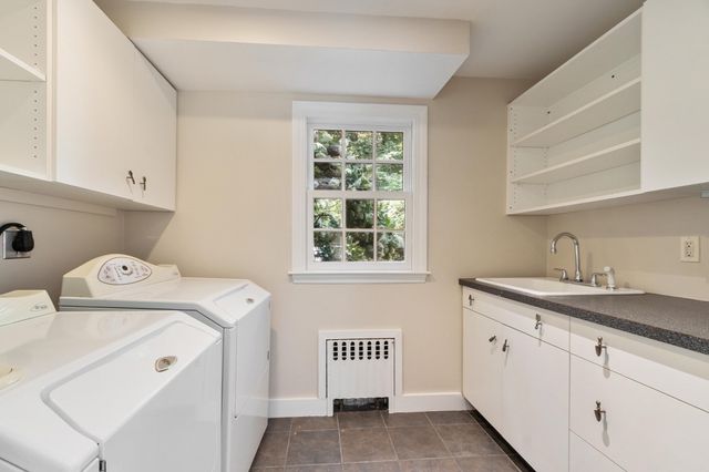 5 Tavern Ln, Lexington, MA 02421