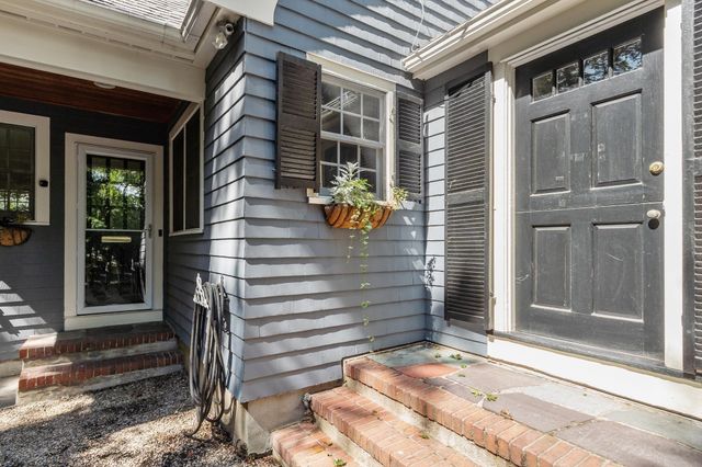 5 Tavern Ln, Lexington, MA 02421