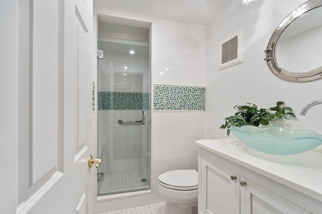 5 Tavern Ln, Lexington, MA 02421