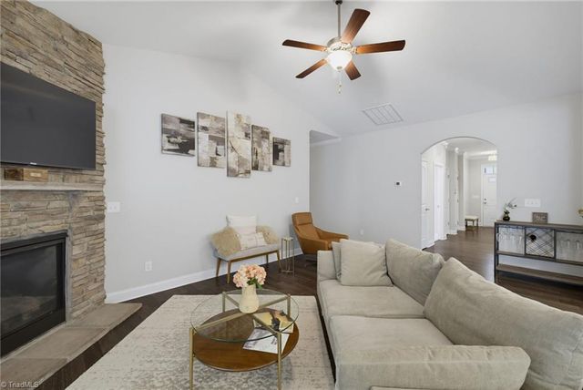 6509 Marion Gibson Way, Oak Ridge, NC 27310