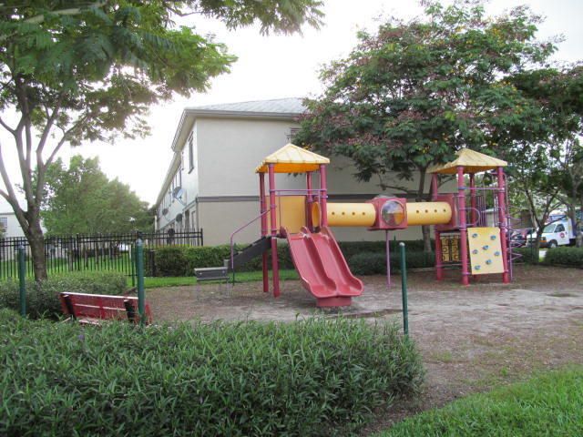 2030 Nassau Drive, West Palm Beach, FL 33404