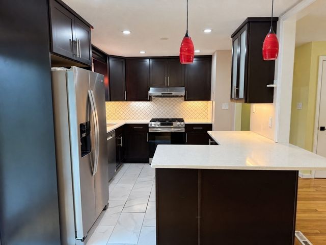 20 Susan Ave, Burlington, MA 01803