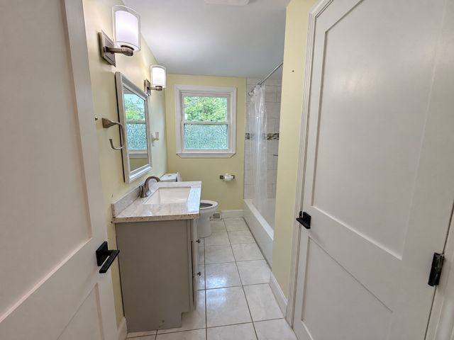 20 Susan Ave, Burlington, MA 01803