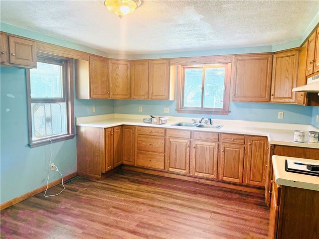 1231 and 1233 Pegtown Ave, North Apollo, PA 15673