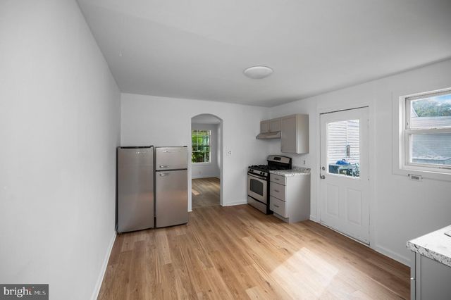 1806 FALL HILL AVE, Fredericksburg, VA 22401