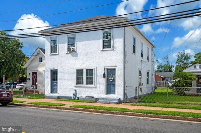 1806 FALL HILL AVE, Fredericksburg, VA 22401
