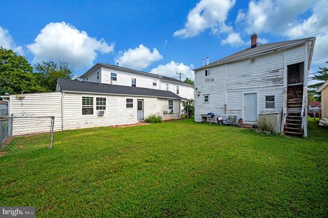 1806 FALL HILL AVE, Fredericksburg, VA 22401
