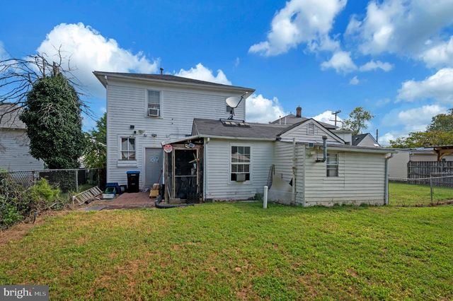 1806 FALL HILL AVE, Fredericksburg, VA 22401