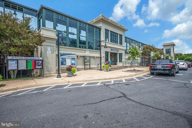 1806 FALL HILL AVE, Fredericksburg, VA 22401