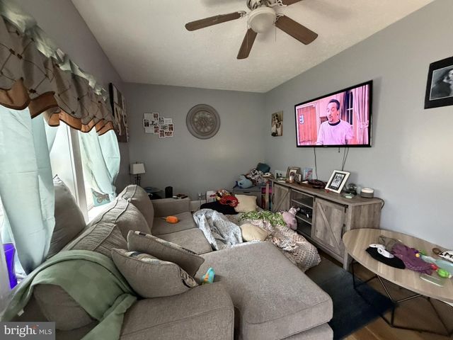 1806 FALL HILL AVE, Fredericksburg, VA 22401