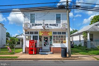 1806 FALL HILL AVE, Fredericksburg, VA 22401
